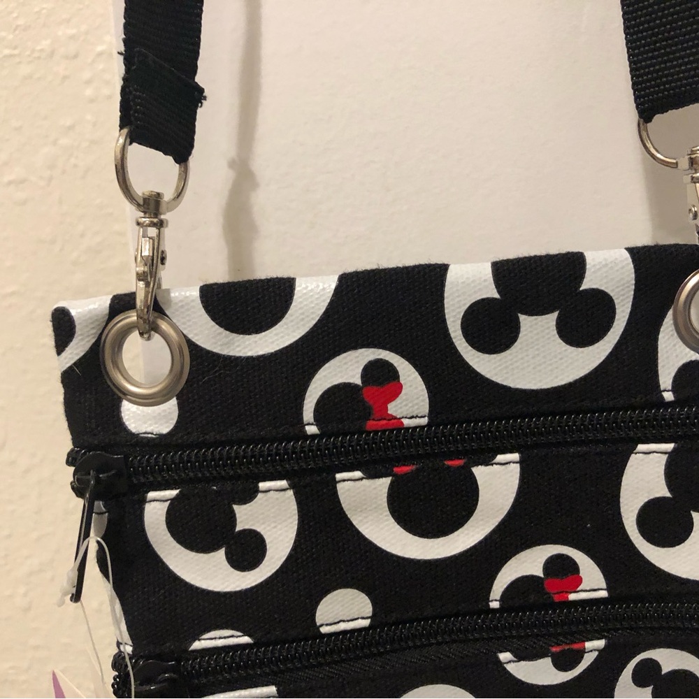 Disney Black and White Mickey and Minnie Patterned crossbody Bag - Picture 4 of 8